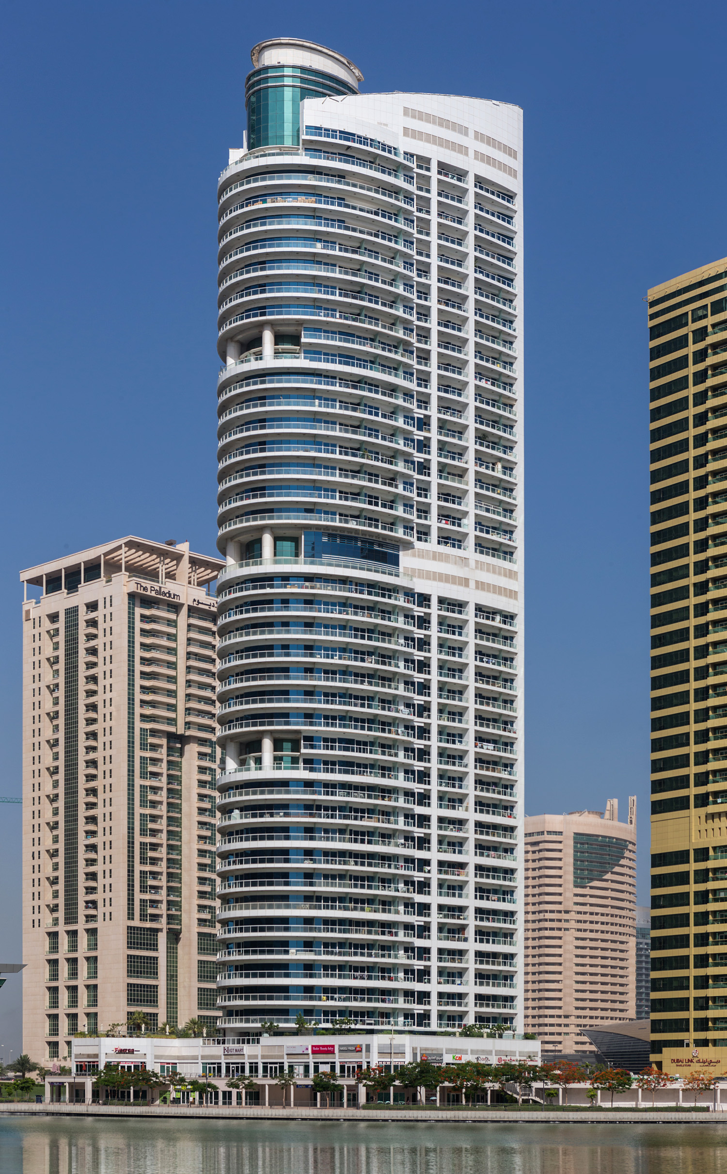 Jumeirah Lake Terrace, Dubai - View from the east. © Mathias Beinling